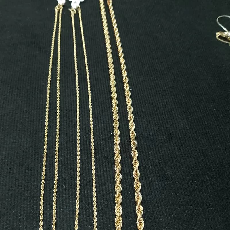 Cadenas doradas tipo soga