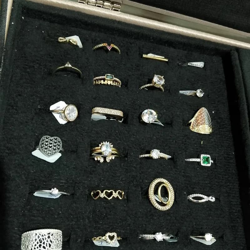 Anillos surtidos